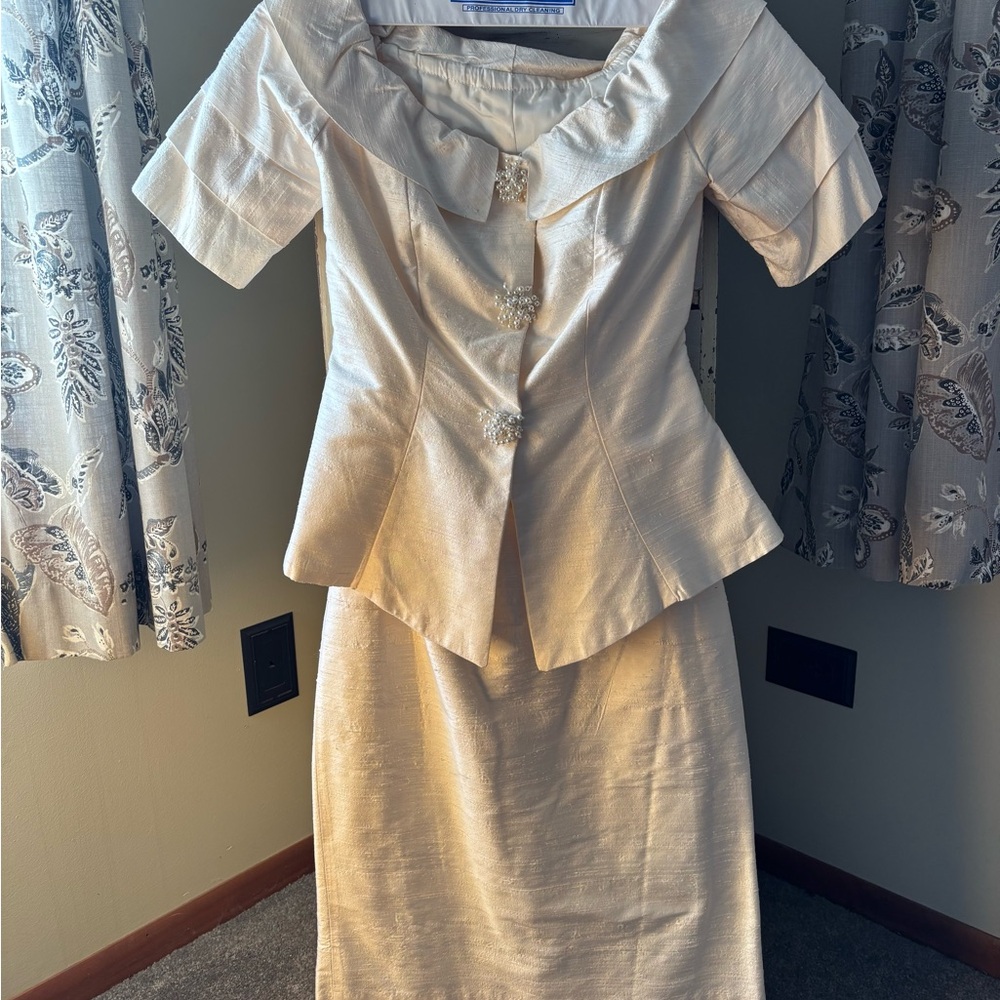 Elegant Handmade 2 piece Silk Suit